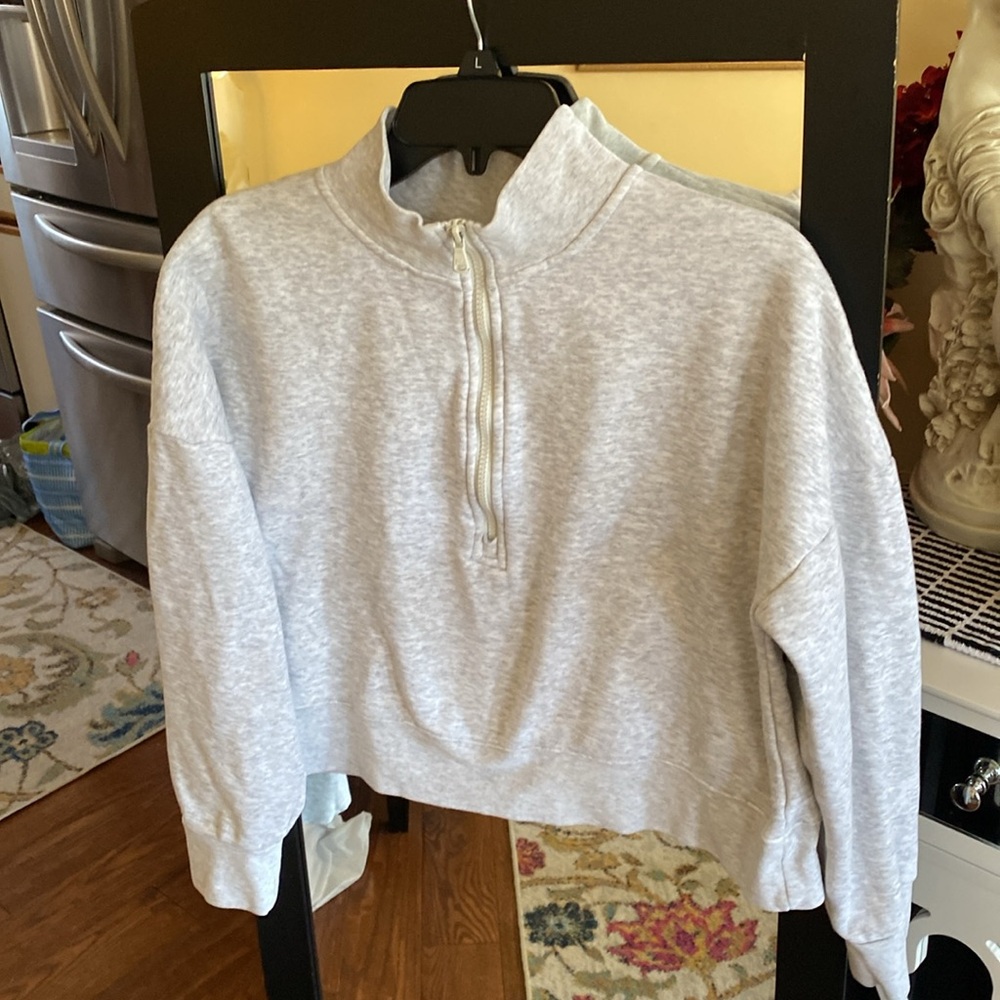 Fabletics Crop Sweatshirt - image 4